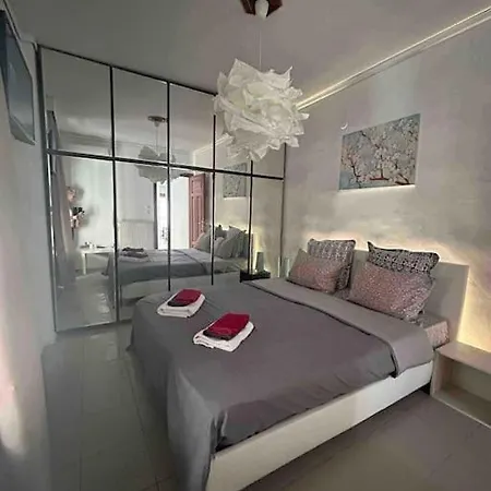 Apartment 95sqm 7min Center 2bedroom Gas Heating Marble Wc 2 Smarttv *