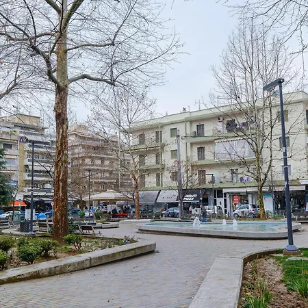 Apartament 95sqm - 10min Center - 2 Bedrooms -2airco - Gas Heating - 3 Smarttvs - 2nd Floor - Optical Fiber *