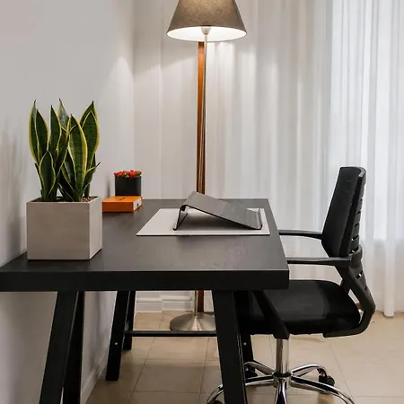 95sqm - 10min Center - 2 Bedrooms -2airco - Gas Heating - 3 Smarttvs - 2nd Floor - Optical Fiber Apartament Salonic