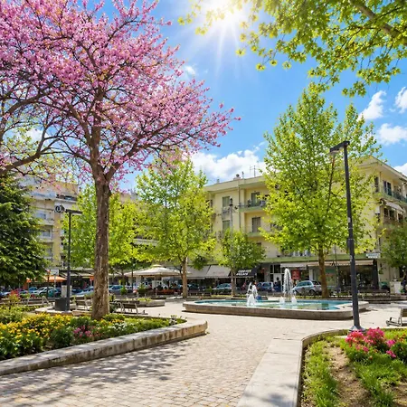 95sqm - 10min Center - 2 Bedrooms -2airco - Gas Heating - 3 Smarttvs - 2nd Floor - Optical Fiber Apartament