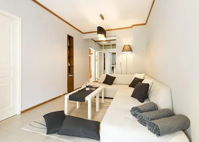 Appartement 95sqm 7min Center 2bdrms 2airco Gas Heating Marble Wc 3smarttvs