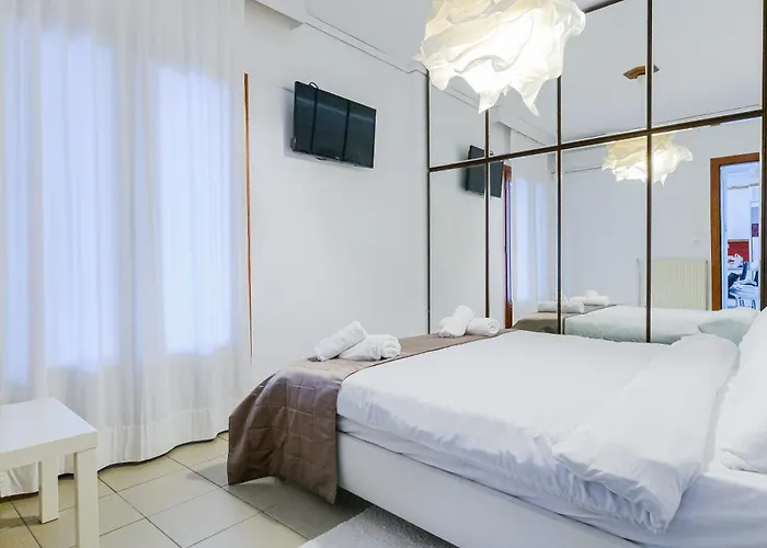 Appartamento 95sqm 7min Center 2bdrms 2airco Gas Heating Marble Wc 3smarttvs *