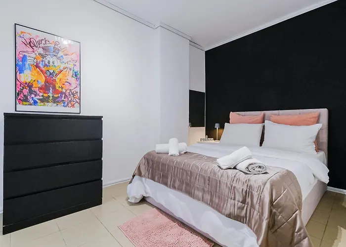 Appartamento 95sqm 7min Center 2bdrms 2airco Gas Heating Marble Wc 3smarttvs *