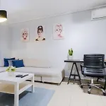 95sqm 7min Center 2bdrms 2airco Gas Heating Marble Wc 3smarttvs Saloniki