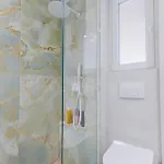 Apartament 95sqm 7min Center 2bdrms 2airco Gas Heating Marble Wc 3smarttvs *