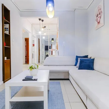95sqm - 10min Center - 2 Bedrooms -2airco - Gas Heating - 3 Smarttvs - 2nd Floor - Optical Fiber * Thessaloniki